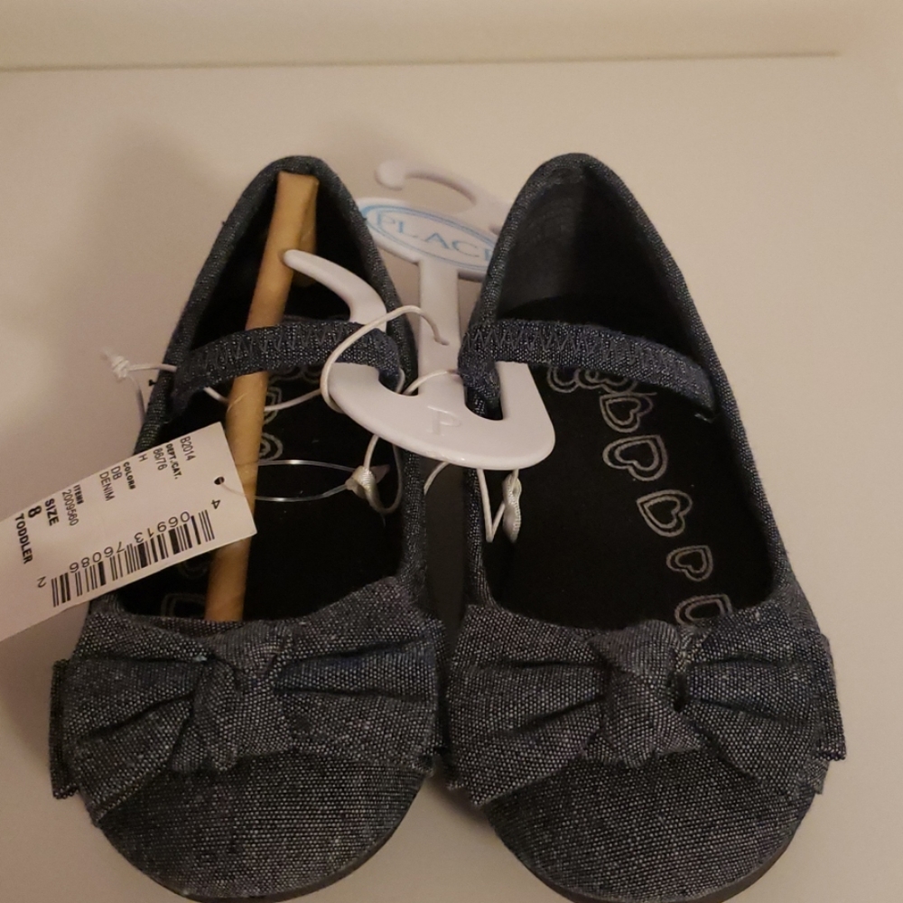 Girls shoes